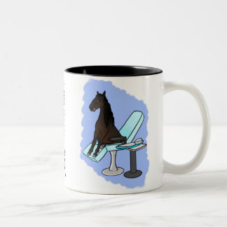 Tasse 2 Couleurs Cheval dans la chaise du dentiste