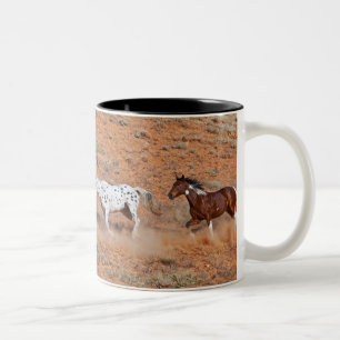Tasse 2 Couleurs Chevaux sillonnant la Big Horn MT de Shell Wyoming