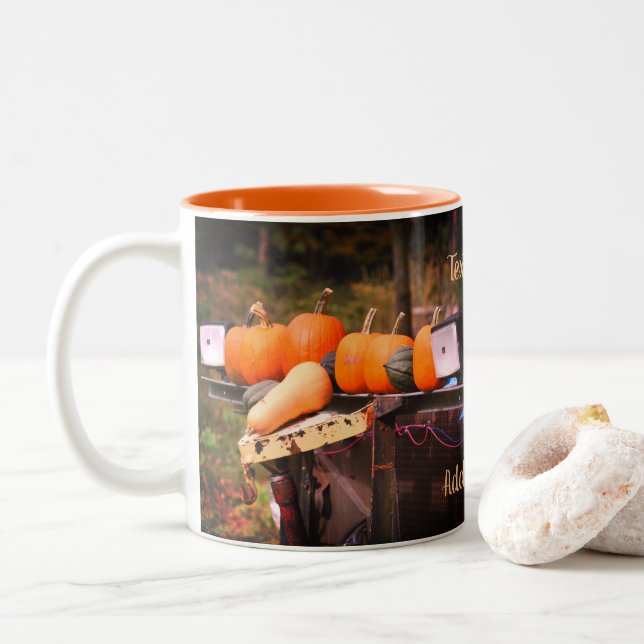 Tasse 2 Couleurs Citrouilles sur la nature de camion Personnalisé (Avec donut)