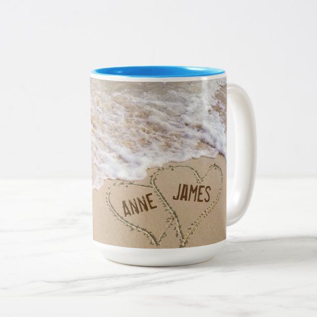Tasse 2 Couleurs Cœurs de plage océanique avec des noms (Devant droit)