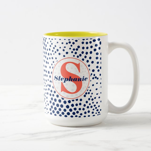 Tasse 2 Couleurs Coeurs et points bleus modernes de Monogramme (Droit)