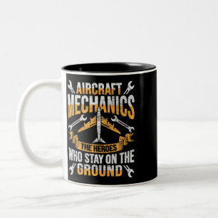 Tasse 2 Couleurs Conception d'un héros de mécanicien d'aéronef pour