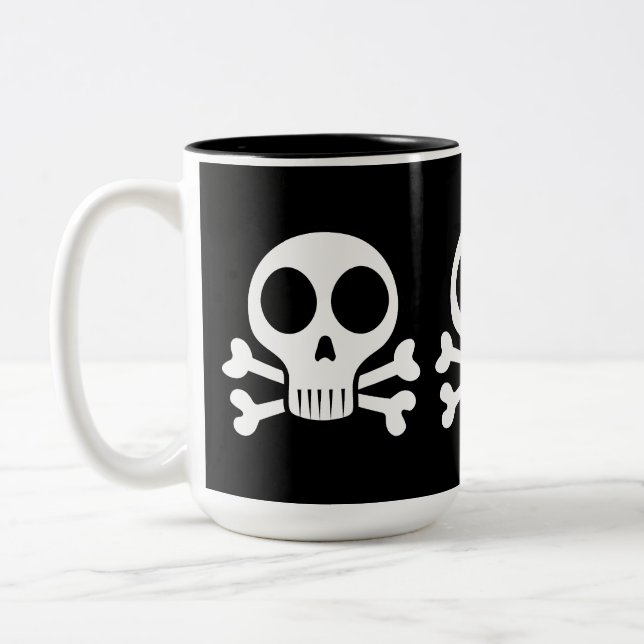 Tasse 2 Couleurs Crâne éffrayant sur un arrière - plan noir (Gauche)
