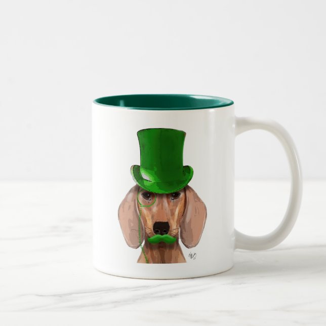 Tasse 2 Couleurs Dachshund avec chapeau vert et moustache (Droit)