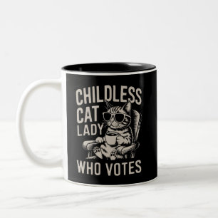 Tasse 2 Couleurs Dame de chat sans enfants 2024 Élection Vote Kamal