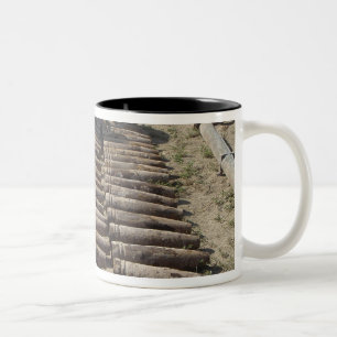 Tasse 2 Couleurs Des dispositifs explosifs sont identifiés et