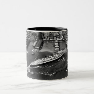 Tasse 2 Couleurs Docks de Queen Mary avec l'aide