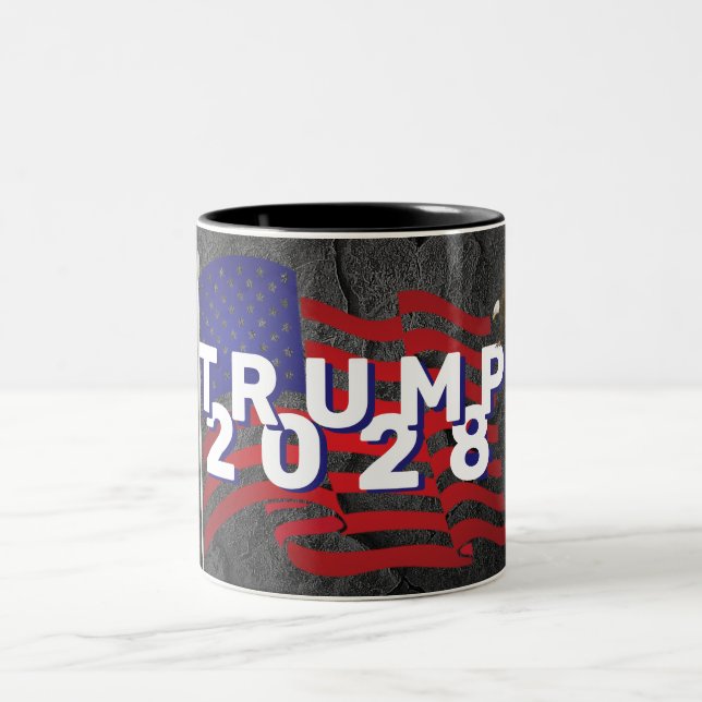 Tasse 2 Couleurs Drapeau Trump 2028 et aigle chauve (Centre)