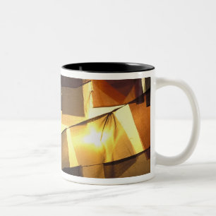 Tasse 2 Couleurs Drapeaux de prière bouddhistes au coucher du solei