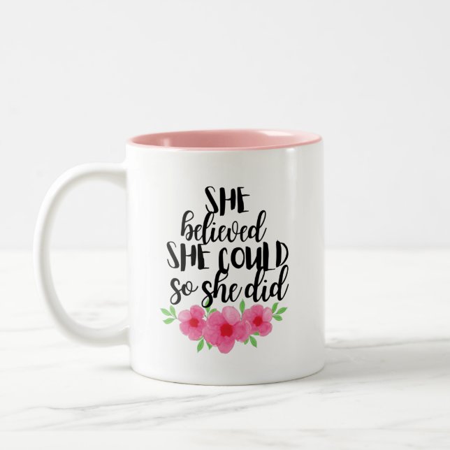 Tasse 2 Couleurs Elle Croyait Qu'Elle Pouvait Le Faire. (Gauche)