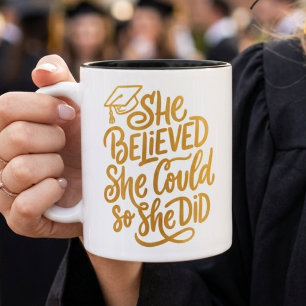Tasse 2 Couleurs Elle l'a fait Citation de remise de diplômes Promo