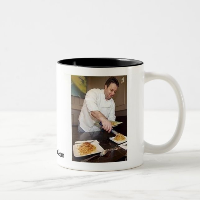 Tasse 2 Couleurs Emilio Oregonian_cropped, PDX Chef.com (Droit)