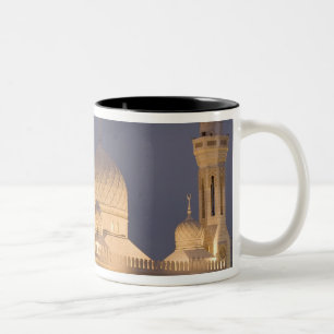 Tasse 2 Couleurs Émirats arabes unis, Dubaï. Mosquée au crépuscule