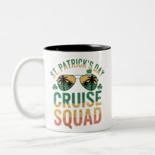 Tasse 2 Couleurs Équipe de croisière de la Saint-Patrick drôle fami