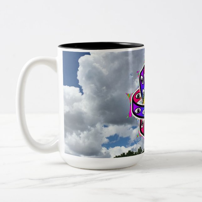 Tasse 2 Couleurs Ezekiel's Wheel UFO on a Cloudy Day (Gauche)