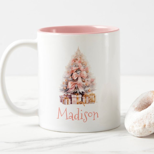 Tasse 2 Couleurs Festif personnalisé Arbre de Noël rose (Personalized Pink Christmas Tree Coffee Mug, Hot Cocoa, Festive Holiday Gift Idea for Her, Friend)