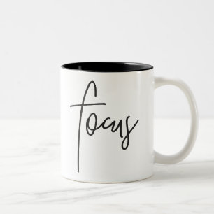 Tasse 2 Couleurs FOCUS moderne chic tendance main lettré type noir