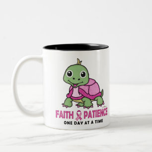 Tasse 2 Couleurs Foi une patience : Tortue verte rose de cancer du