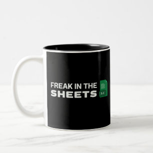 Tasse 2 Couleurs Freak dans les draps