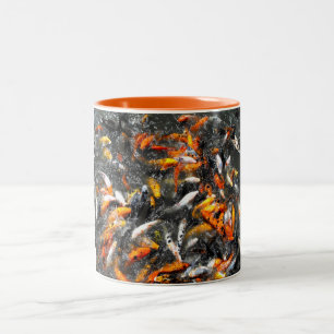Tasse 2 Couleurs Frénésie alimentaire de carpes koi