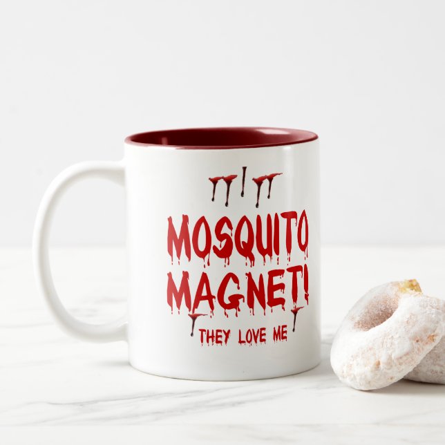 Tasse 2 Couleurs Gaspillage de sang moustique magnétique Ils m'aime (Avec donut)