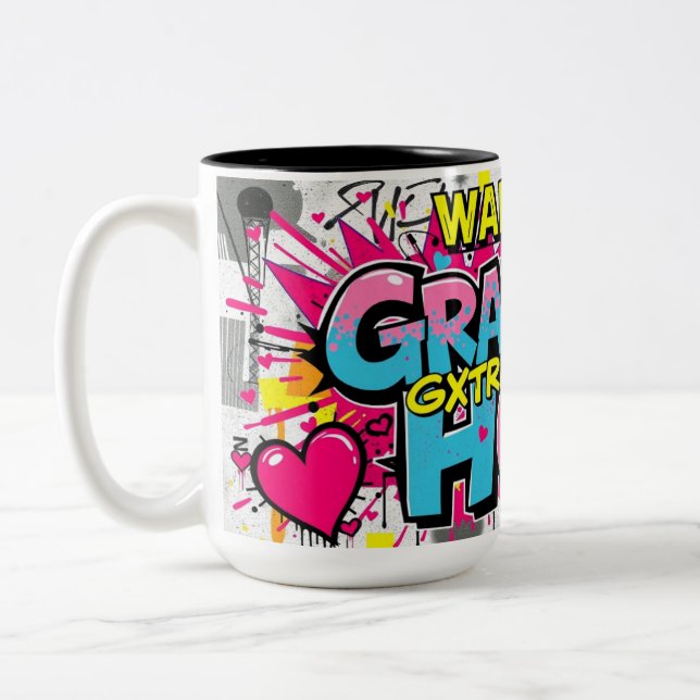Tasse 2 Couleurs Graffiti Hugs from Grandma (Gauche)