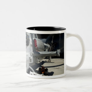 Tasse 2 Couleurs Hélicoptère de combat superbe de cobra d'AH-1Z