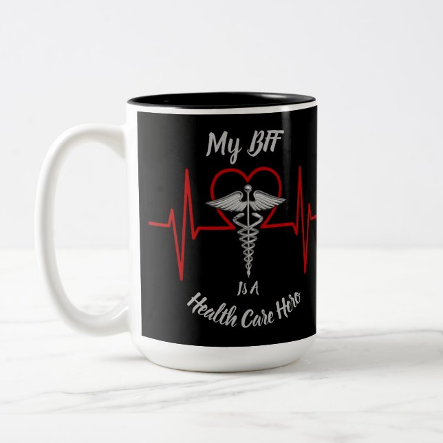 Tasse 2 Couleurs Héros de soins de santé BFF (Gauche)