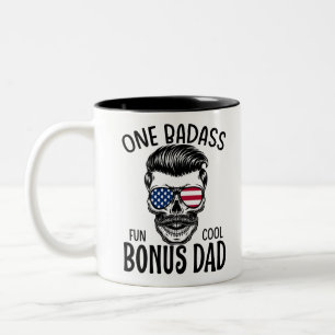 Tasse 2 Couleurs Hommes Un Badass Bonus Étape Papa Drôle Cadeau A