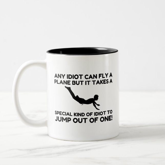 TASSE 2 COULEURS IDIOT SKYDIVING (Gauche)