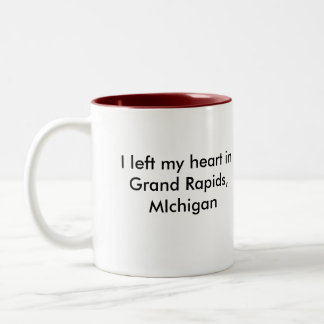 Tasse 2 Couleurs J'ai laissé mon coeur à Grand Rapids, MIch.