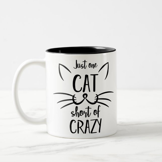 Tasse 2 Couleurs Juste un chat court de fou (Gauche)