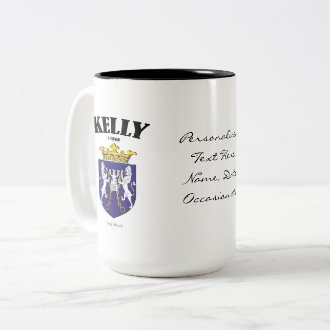 Tasse 2 Couleurs Kelly Family Crest, Traduction & Signification (Devant gauche)