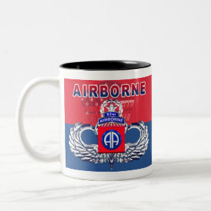Tasse 2 Couleurs La 82e division aéroportée doit avoir