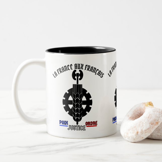 TASSE 2 COULEURS LA FRANCE AUX FRANÇAIS (Avec donut)