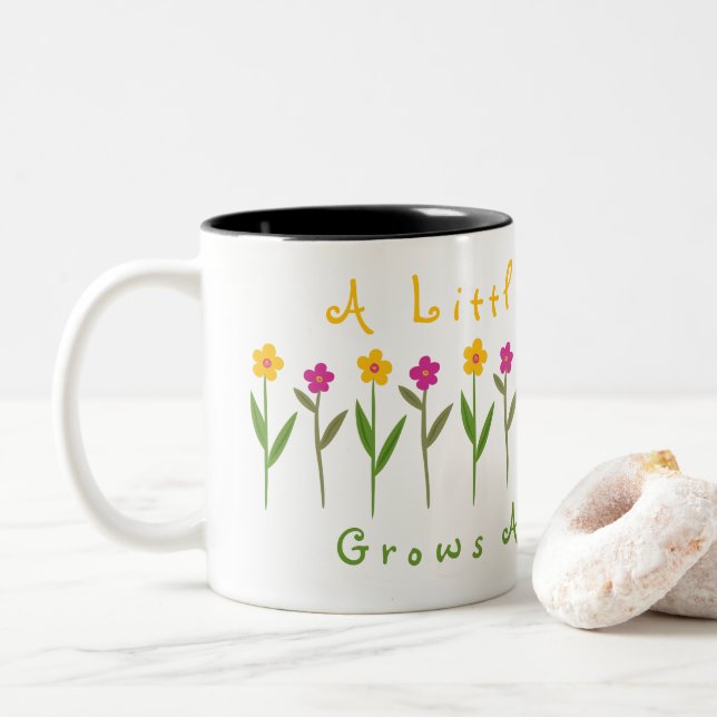 Tasse 2 Couleurs La gentillesse pousse Fleurs Inspirationnelles (Avec donut)