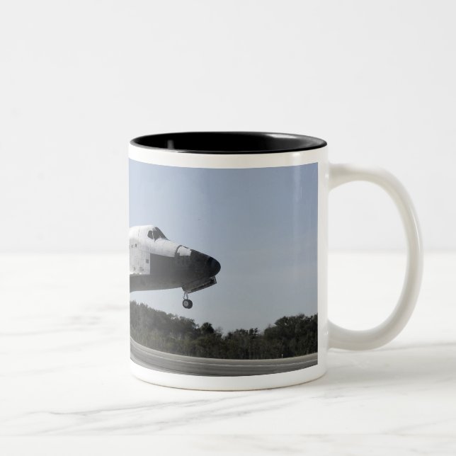 Tasse 2 Couleurs La navette spatiale Atlantis touche 3 (Droit)