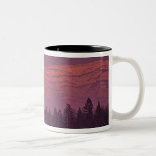 Tasse 2 Couleurs La pleine lune se lève au-dessus de Teakettle Moun