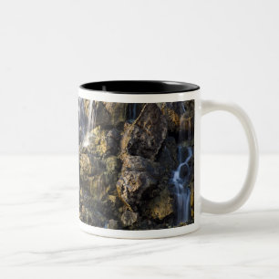Tasse 2 Couleurs La saumure tombe de la roche volcanique chute de 2
