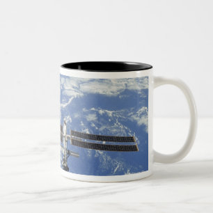 Tasse 2 Couleurs La terre orbitale de Station Spatiale