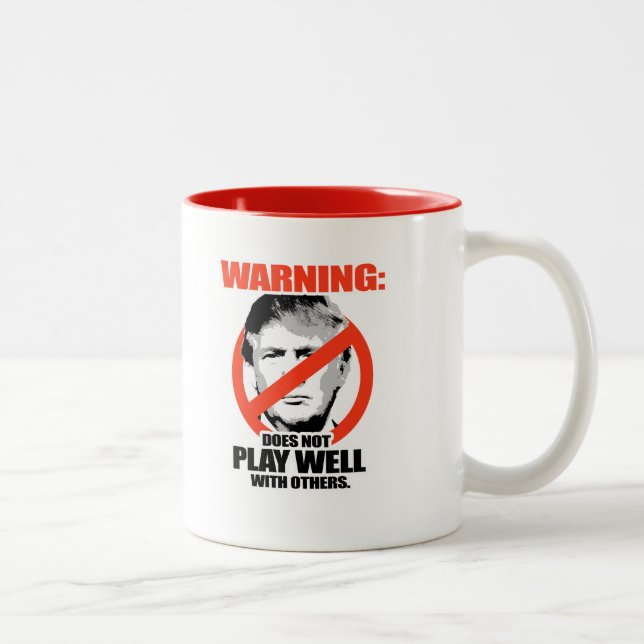 Tasse 2 Couleurs L'avertissement d'atout - ne joue pas bien (Droit)