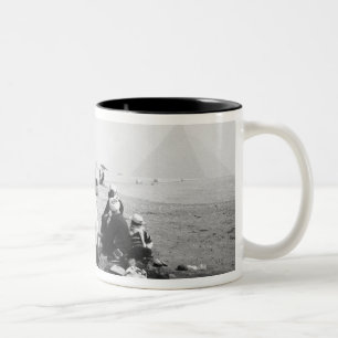 Tasse 2 Couleurs Le Caire Égypte, les pyramides de Camel Jockeys Gi
