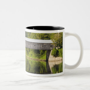 Tasse 2 Couleurs Le pont couvert Windsor-Cornish s'étend