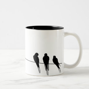 Tasse 2 Couleurs Les merles silhouettent sur le fil