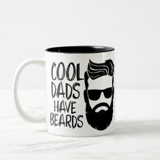 Tasse 2 Couleurs Les papas cool ont des barbes