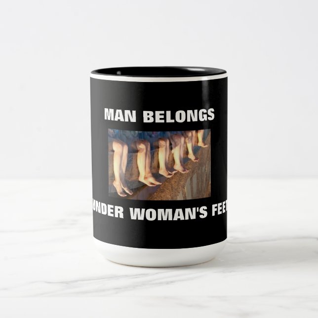 TASSE 2 COULEURS L'HOMME APPARTIENT SOUS LES PIEDS DE LA FEMME ! (Centre)