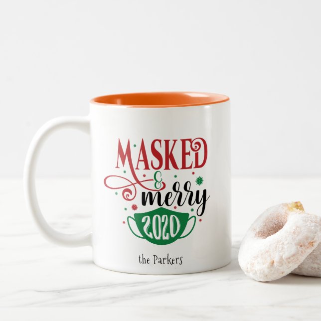 Tasse 2 Couleurs Masqué et joyeux 2020 | Quarantiné Noël drôle (Avec donut)