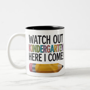 Tasse 2 Couleurs Maternelle, attention, j'arrive Je reviens à l'éco