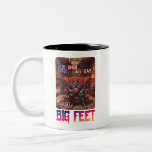 Tasse 2 Couleurs Mème de pieds Bigfoot amusant