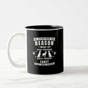 Tasse 2 Couleurs Mes chiens sont la raison que je réveille chaque